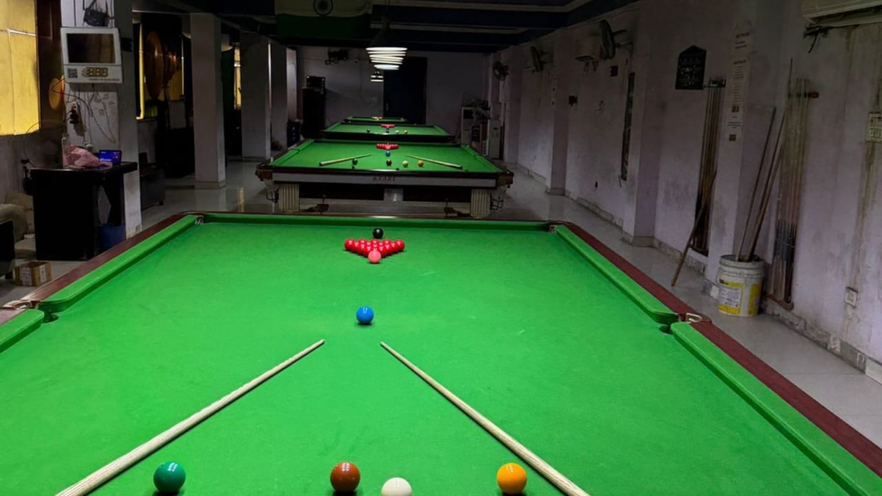Crazy Pool Zone