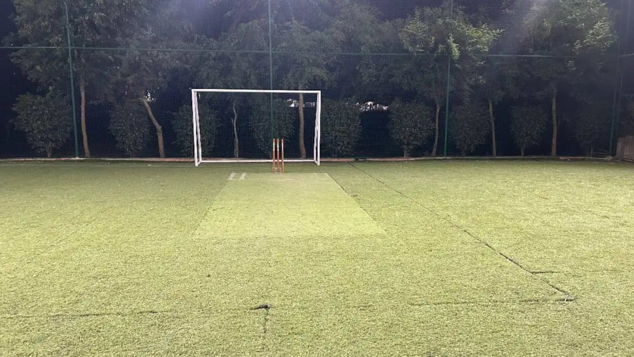 Kirney Bharat Box Cricket