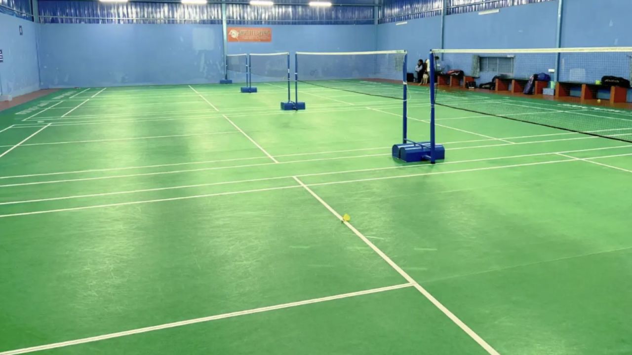 N Square Badminton