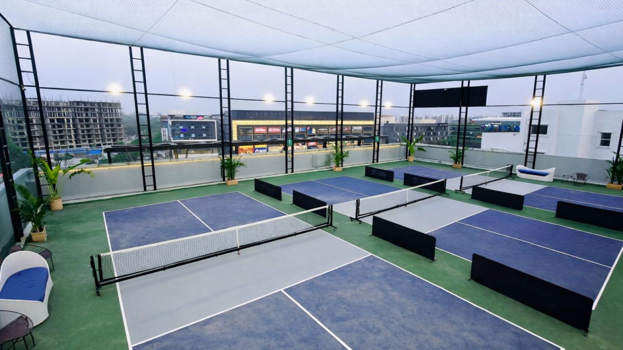 Bounce Racquet Club