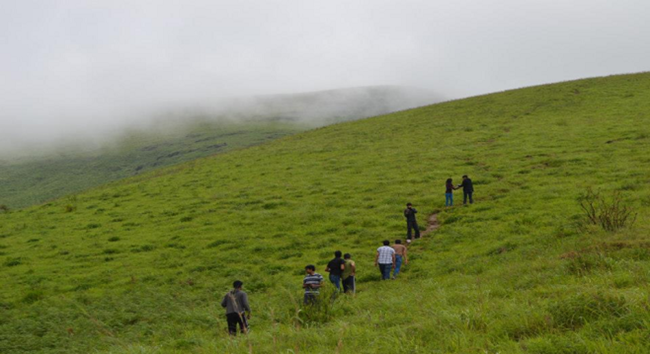 MULLAYANAGIRI TREK