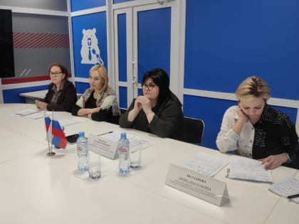 Приём граждан в Ханты-Мансийске: обсуждение социальных вопросов
