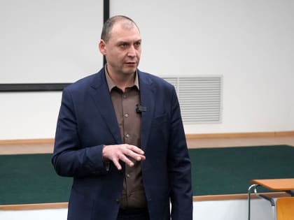 Глава Мегиона провел встречу с родителями воспитанников детского сада «Морозко»
