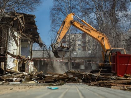 В Сургутском районе до конца года снесут 40 аварийных домов