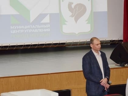 В рамках проекта «Решаем вместе» глава города Алексей Петриченко провёл открытую встречу с жителями города