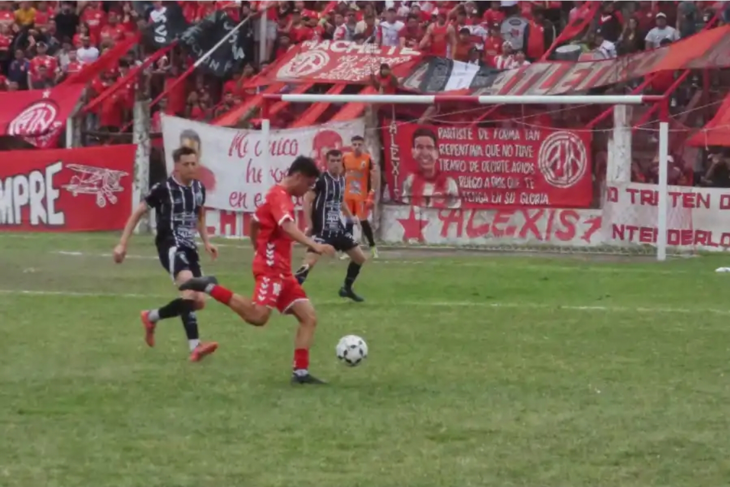 Jorge Newbery ganó el clásico del sur y se ilusiona con avanzar en el Anual