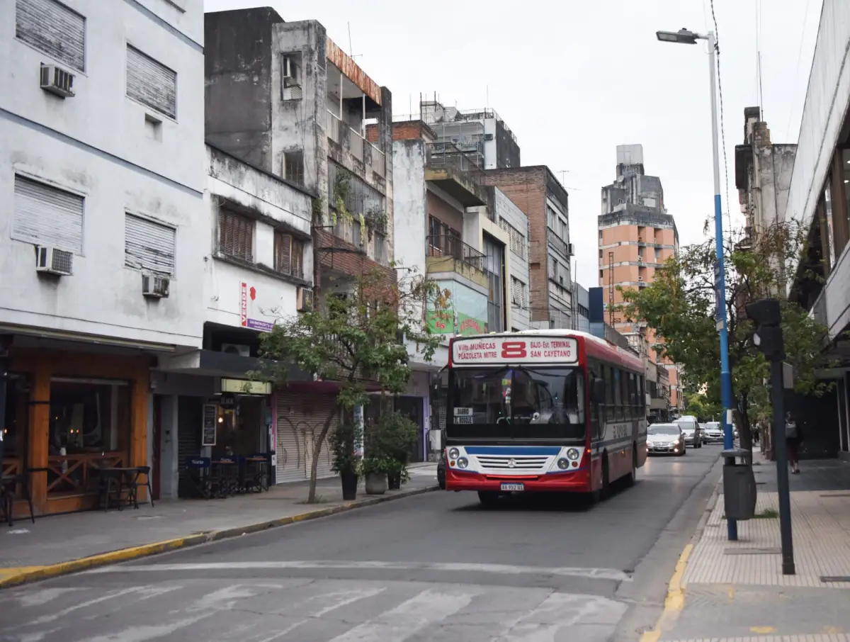 «No podemos seguir tolerando el patoterismo sindical»: El dueño de la Línea 8 rompió el paro de colectivos en la capital