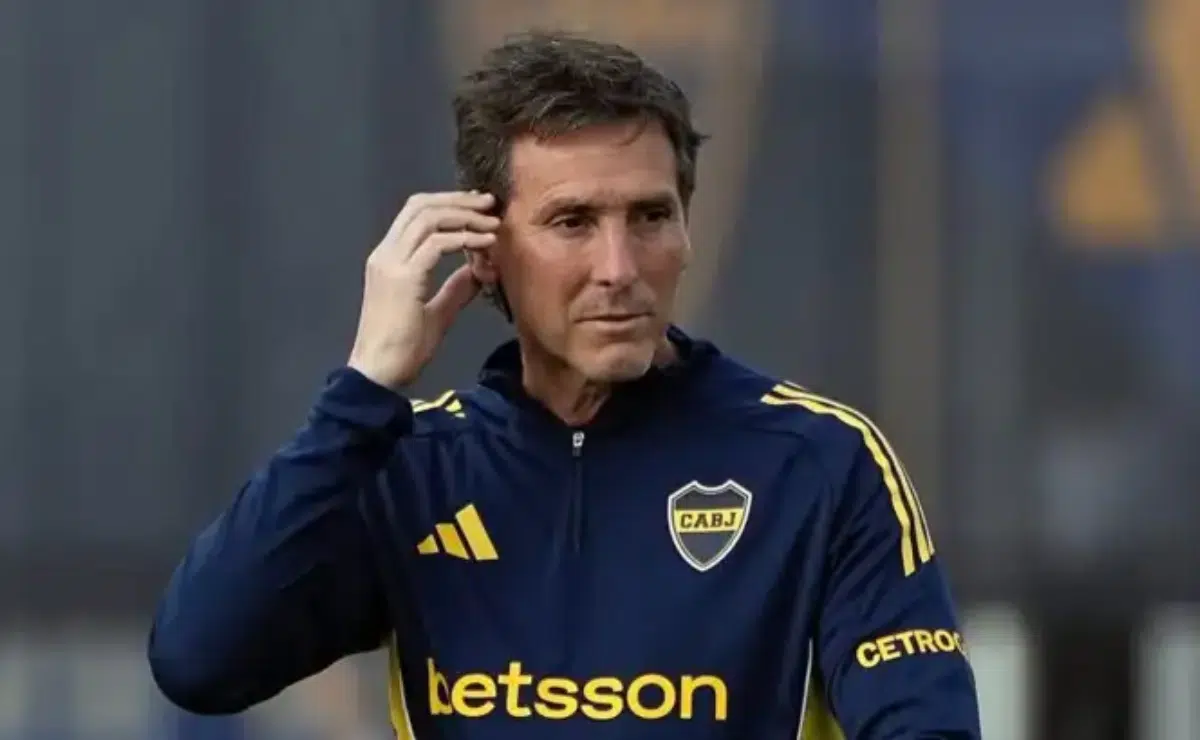 Úbeda tiene definido el equipo de Boca y aguarda por Cavani para el Superclásico