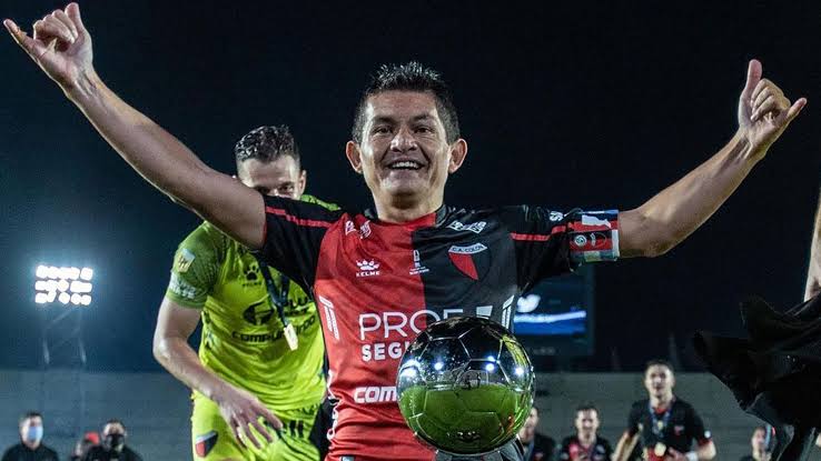 El “Pulga” Rodríguez anuncia su retiro: la historia del ídolo que marcó una era en Atlético Tucumán