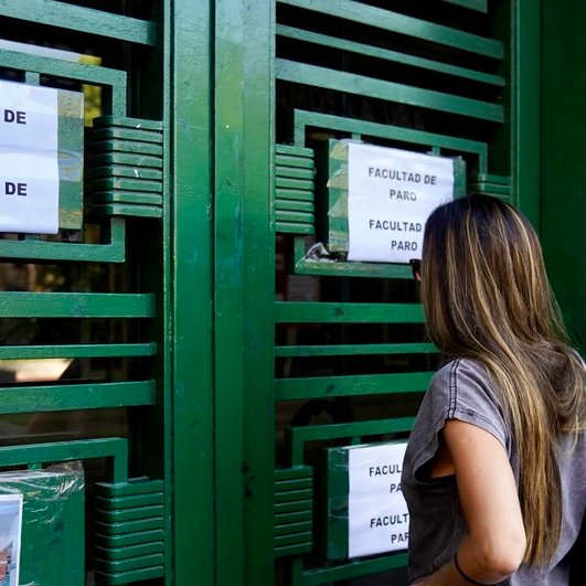 Fallo judicial obliga al Gobierno a financiar universidades y crece la tensión