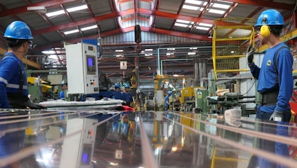 La industria profundiza su caída: el IPI manufacturero se desplomó 8,7% en febrero y tocó mínimos del año