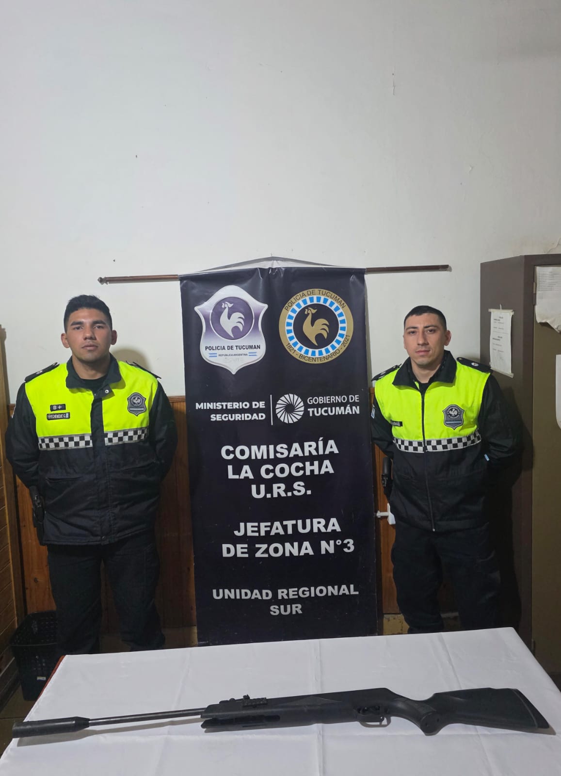Violenta pelea entre vecinos: cuatro heridos, uno por un disparo con rifle de aire comprimido