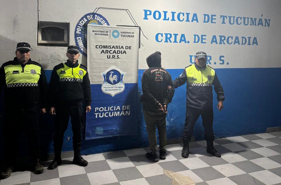 Detuvieron en Arcadia a un "Cancer" acusado de amenazar con un cuchillo a cuatro menores durante un robo