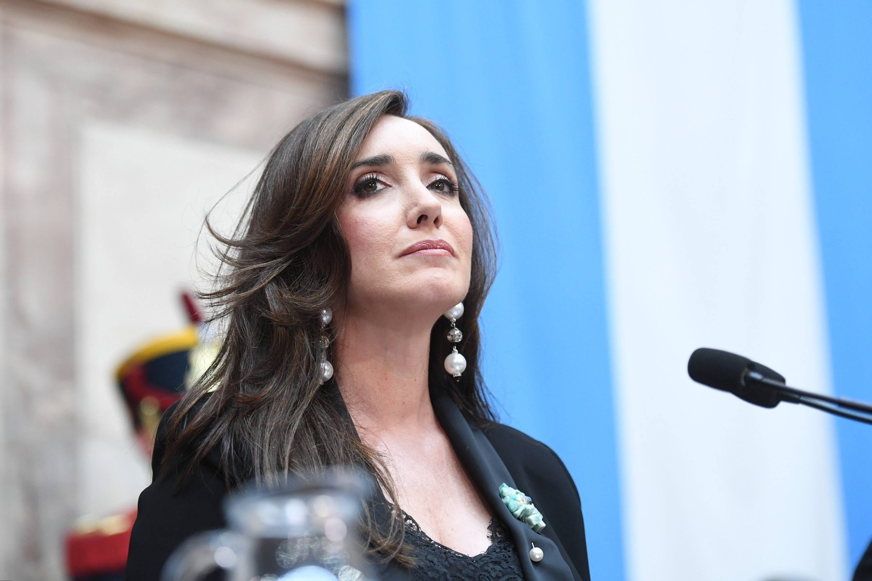 Villarruel cuestionó la presencia de Adorni: “No era el lugar para hacer ningún apoyo”