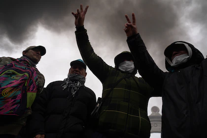 Buenos Aires: tensión y enfrentamientos durante la protesta de la CGT en el Puente Pueyrredón