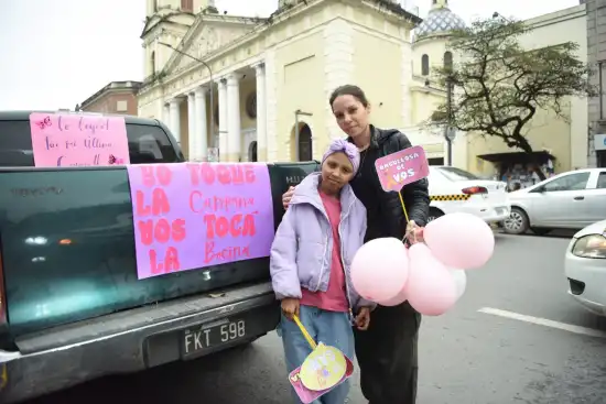 Valentina, la niña tucumana que venció una dura batalla: celebró su última quimioterapia con una emotiva caravana