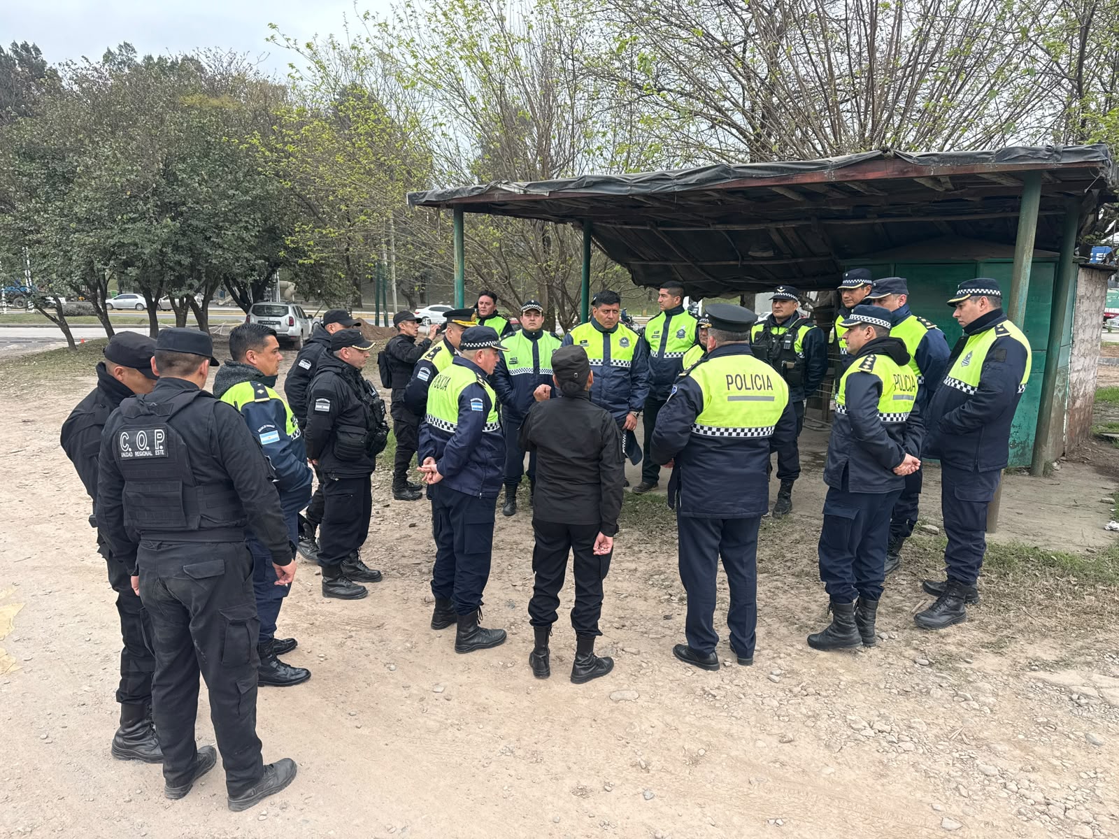 Megaoperativo en Alderetes: 21 personas trasladadas y dos motocicletas retenidas