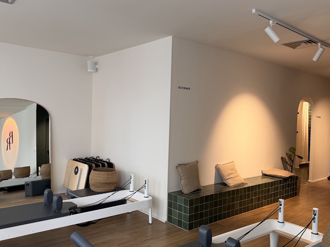 Barefoot Reformer Bayonne — photo 3