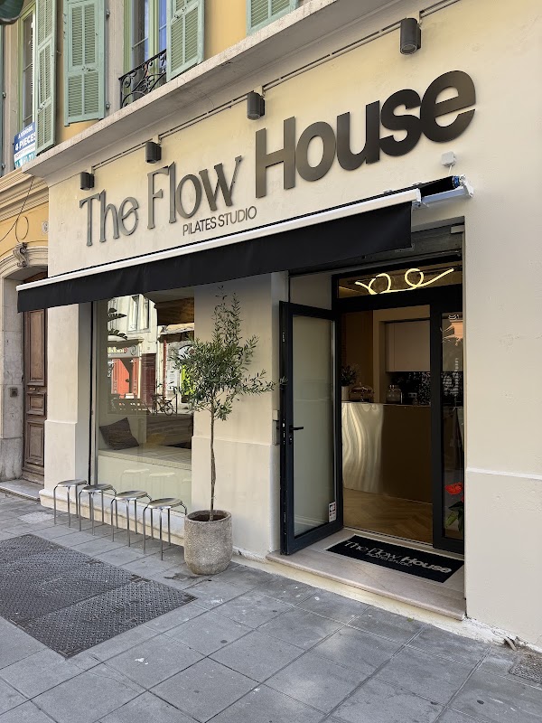 The Flow House — photo 2