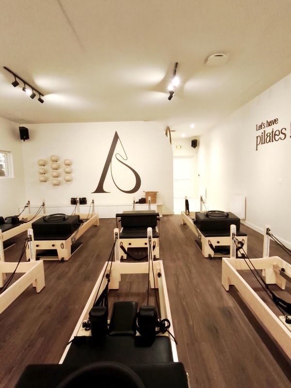 April Reformer — photo 2