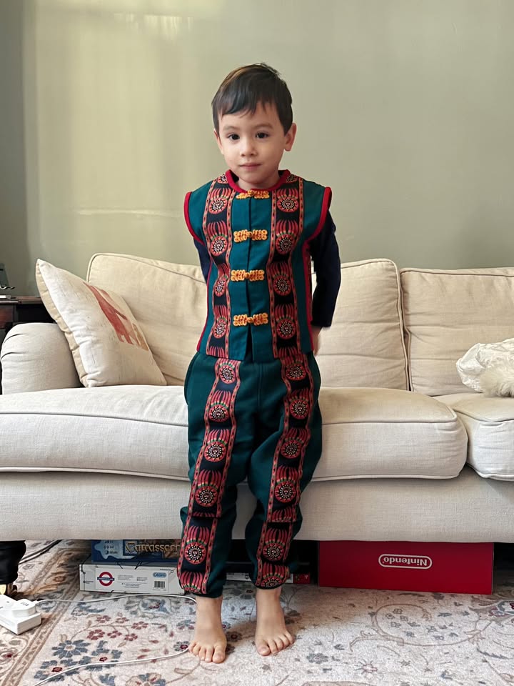 🐳小玫瑰的國家日和關於國服的想像🦺