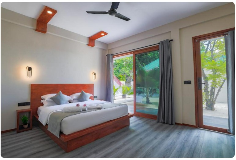 Breeze & Bites – 5 Nights Full Board @ SUNNY BREEZE VIEW, A.DH HANGNAAMEEDHOO - Limited Time $765 (Regular Price: $937+) - Thumbnail 3