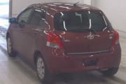 TOYOTA VITZ preview 2