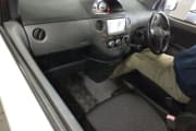 TOYOTA SIENTA preview 3