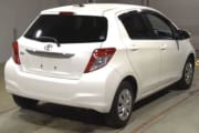 TOYOTA VITZ preview 2