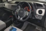 TOYOTA VITZ preview 3