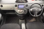 TOYOTA SIENTA preview 3