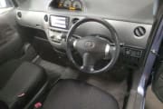 TOYOTA SIENTA preview 3