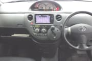 TOYOTA SIENTA preview 3
