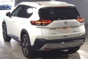 NISSAN X-TRAIL preview 2