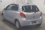 TOYOTA VITZ preview 2