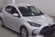TOYOTA YARIS HYBRID preview 1