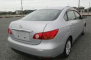 NISSAN BLUEBIRD SYLPHY preview 2