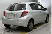 TOYOTA VITZ preview 2