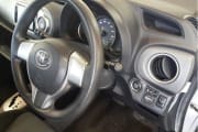 TOYOTA VITZ preview 3