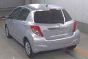 TOYOTA VITZ preview 2