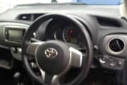 TOYOTA VITZ preview 3
