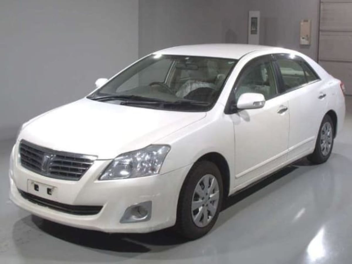 TOYOTA PREMIO