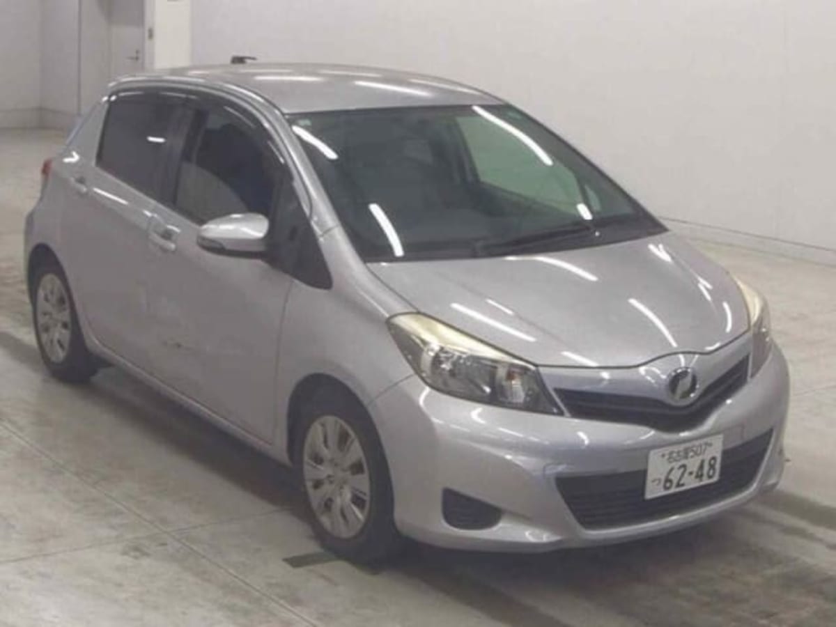 TOYOTA VITZ