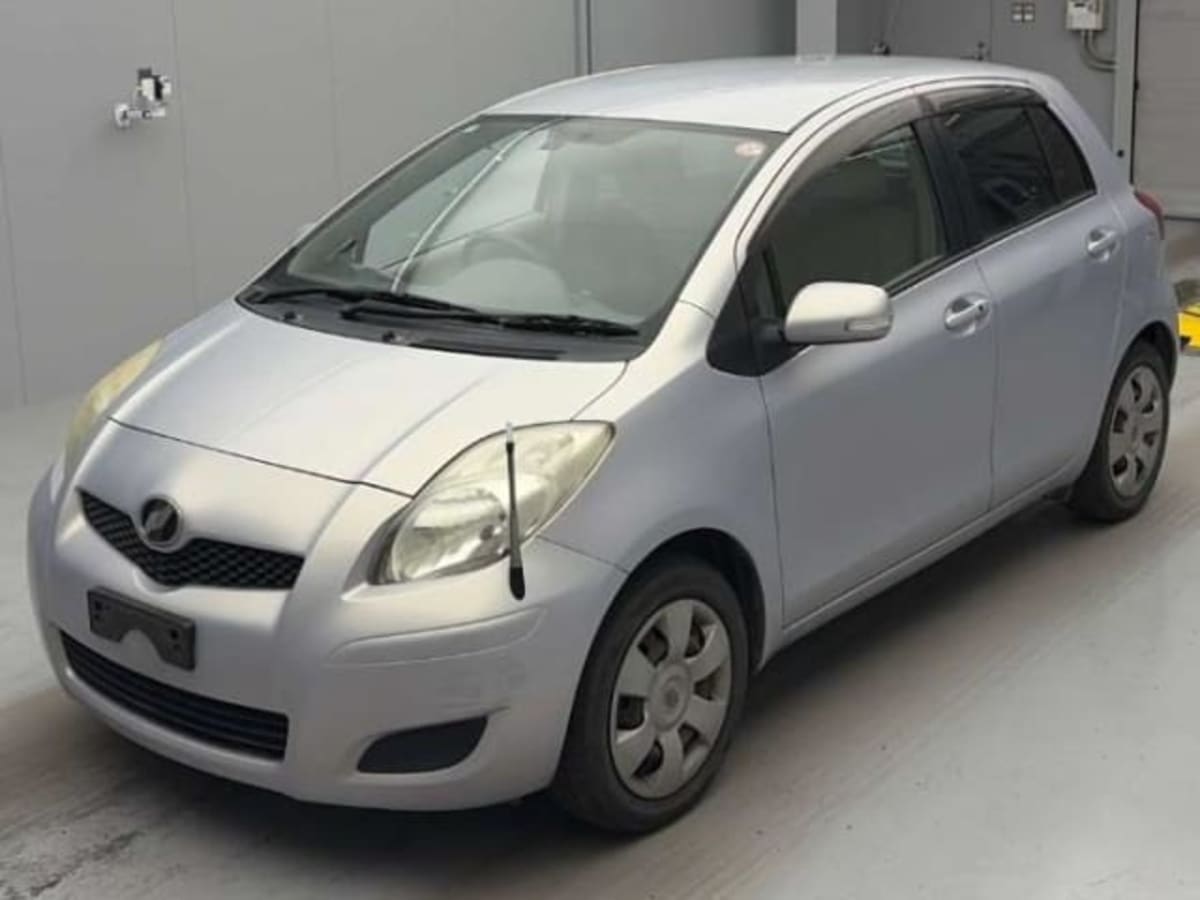 TOYOTA VITZ