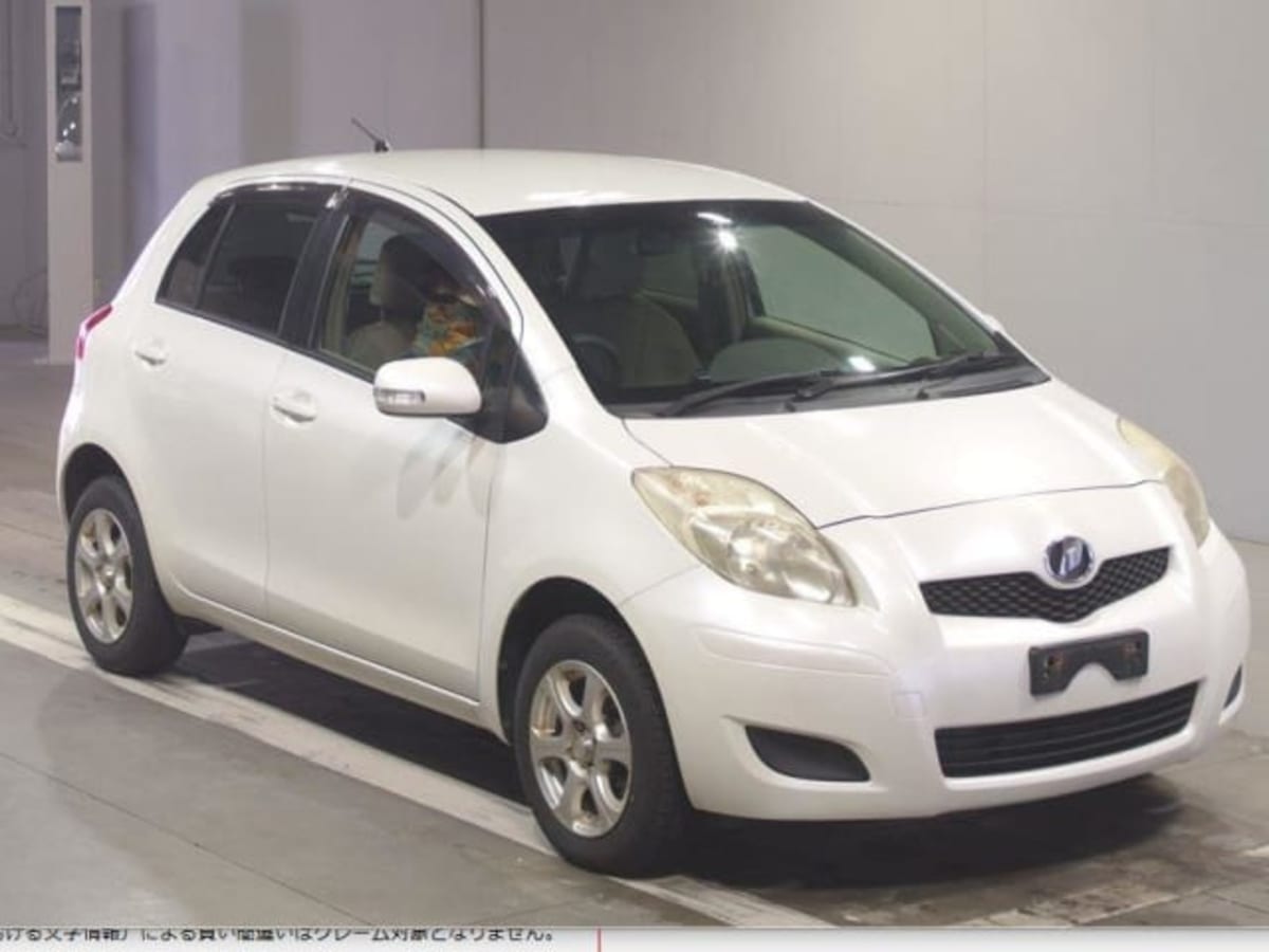 TOYOTA VITZ