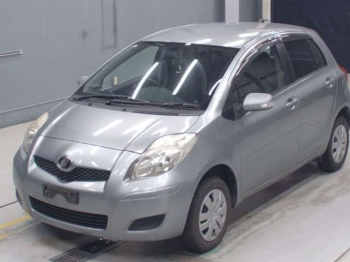 TOYOTA VITZ