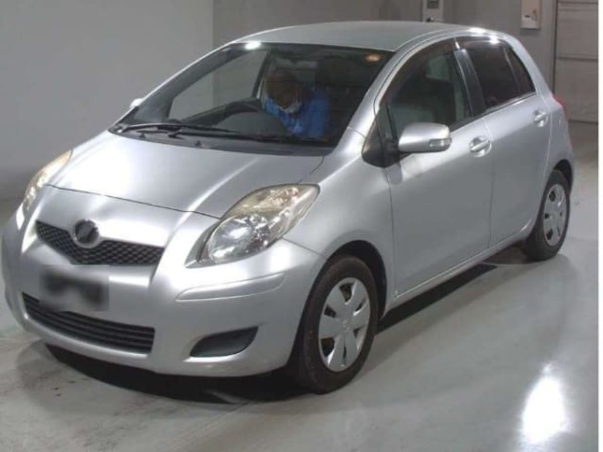 TOYOTA VITZ