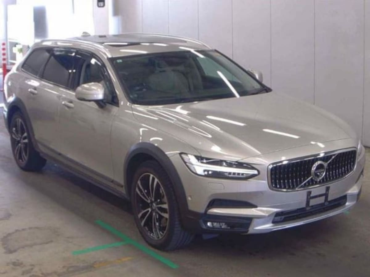 VOLKSWAGEN VOLVO V90