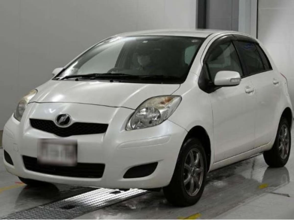 TOYOTA VITZ