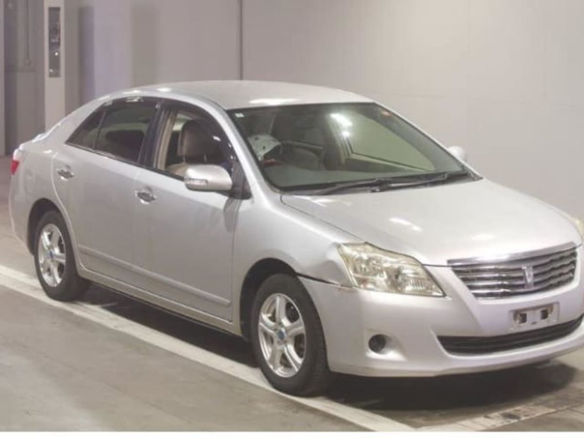 TOYOTA PREMIO